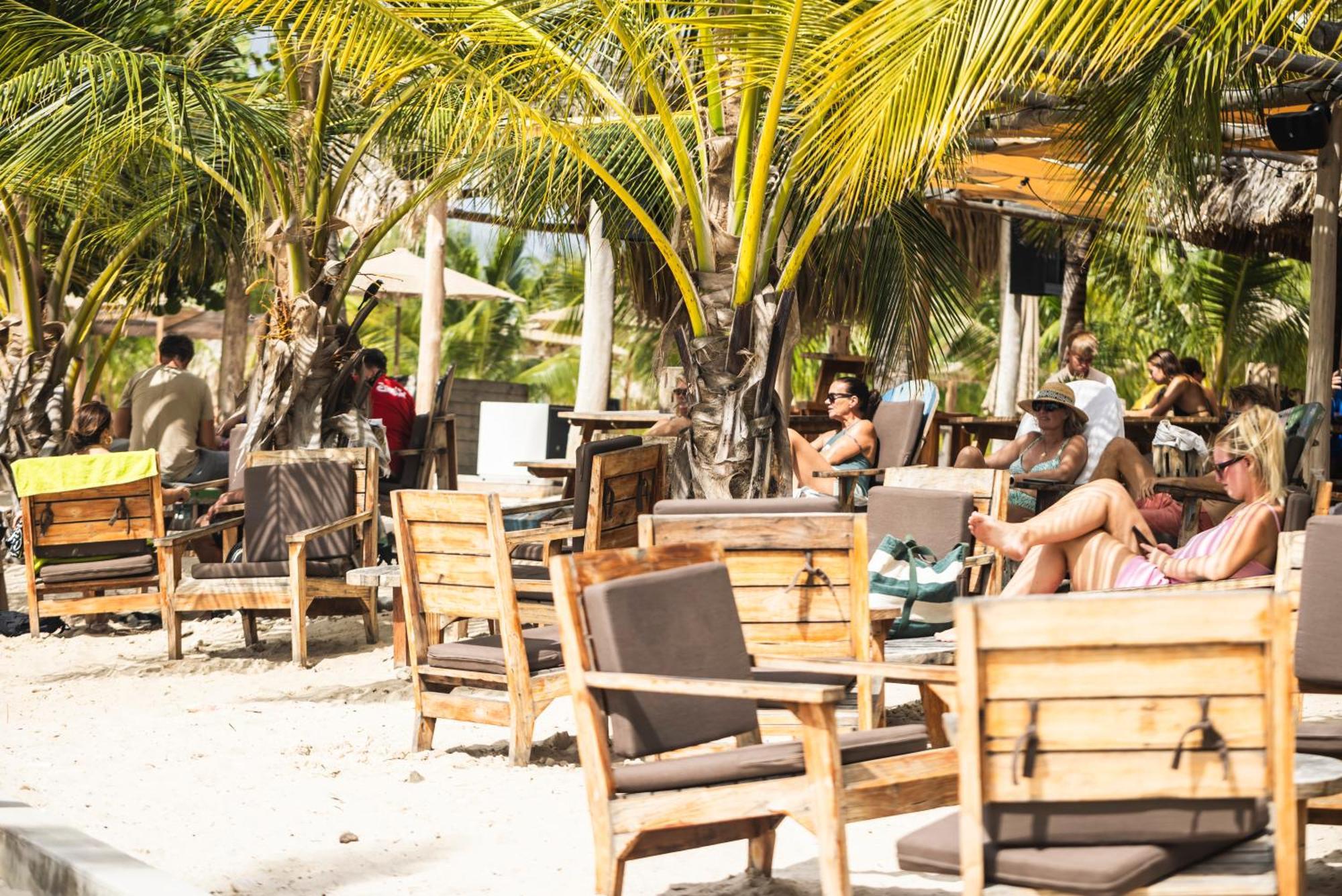 Chogogo Dive & Beach Resort Bonaire คราเลนไดค์ ภายนอก รูปภาพ